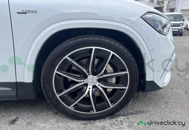 Mercedes GLA-class White
