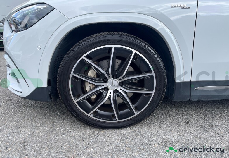 Mercedes GLA-class White