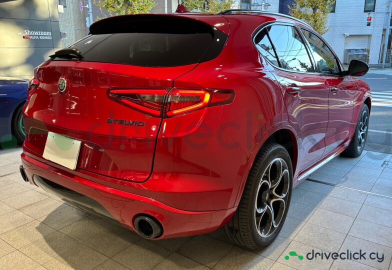 Alfa Romeo Stelvio Red