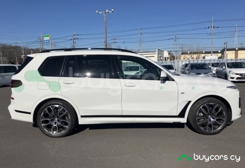 BMW X7 White