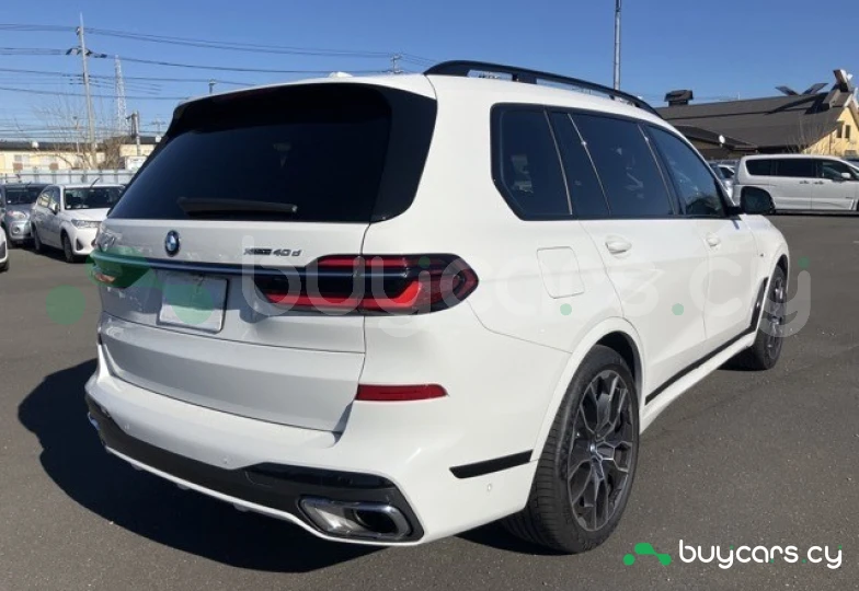BMW X7 White