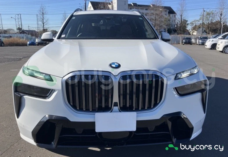 BMW X7 White