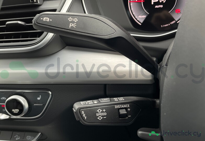 Audi Q5 Sportback Черный