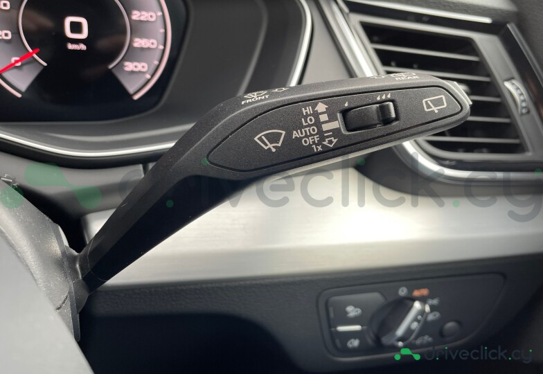 Audi Q5 Sportback Черный