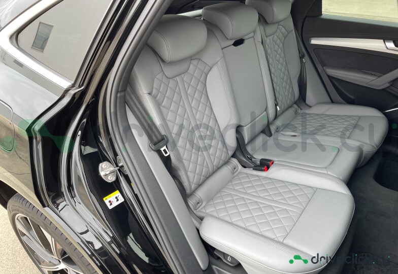 Audi Q5 Sportback Черный