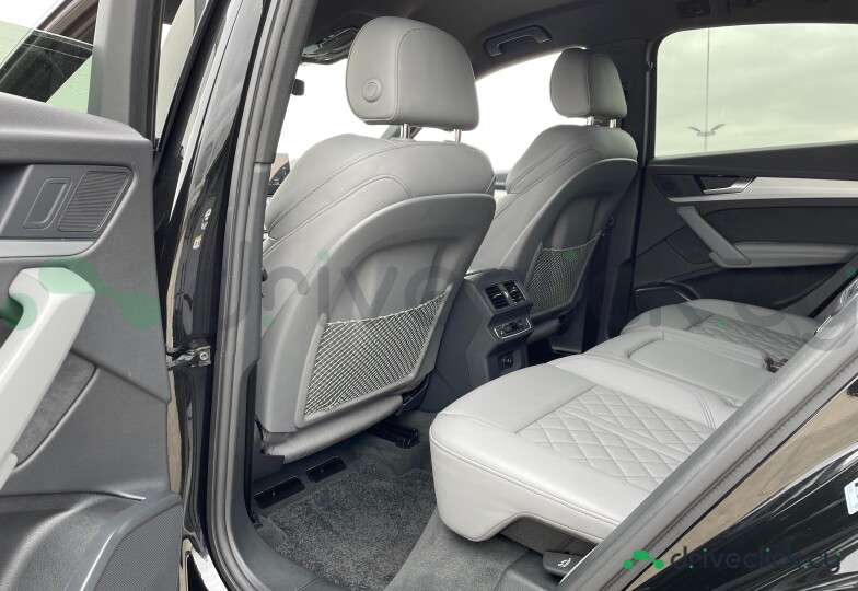 Audi Q5 Sportback Черный