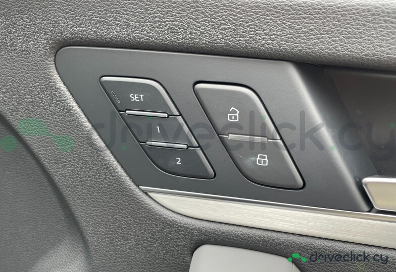 Audi Q5 Sportback Черный