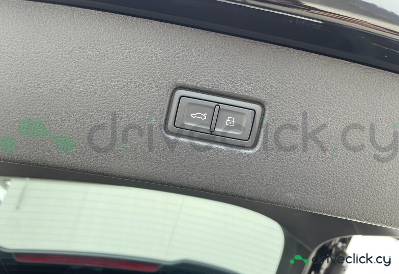 Audi Q5 Sportback Черный