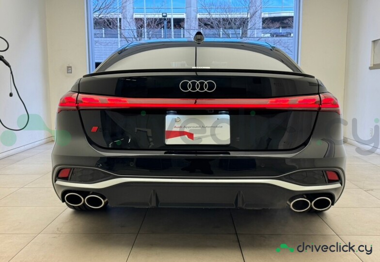 Audi S5 Черный