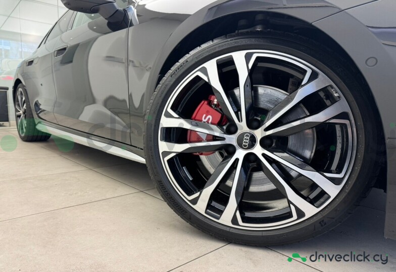 Audi S5 Черный
