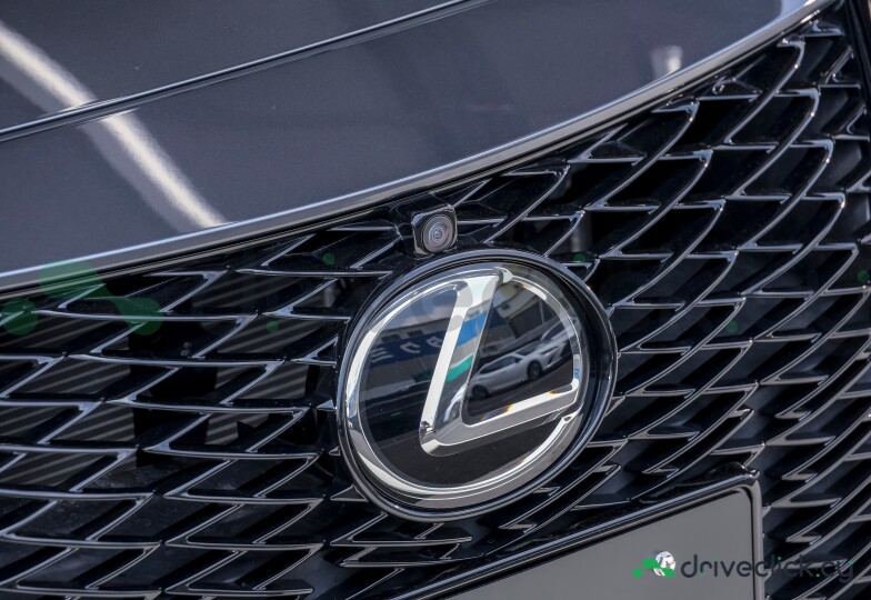 Lexus IS Grey