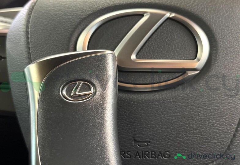 Lexus RX White