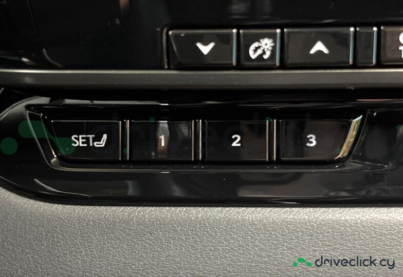 Lexus RX White