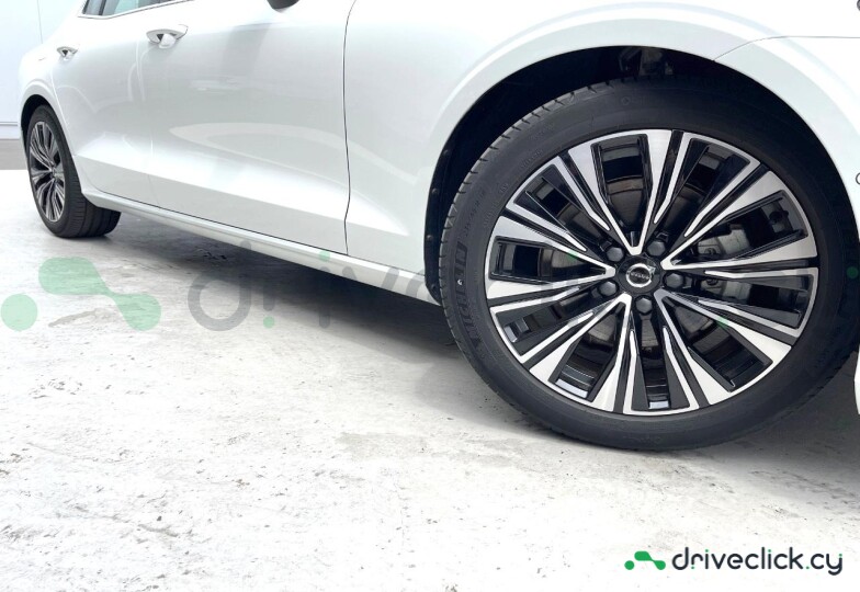 Volvo S60 White