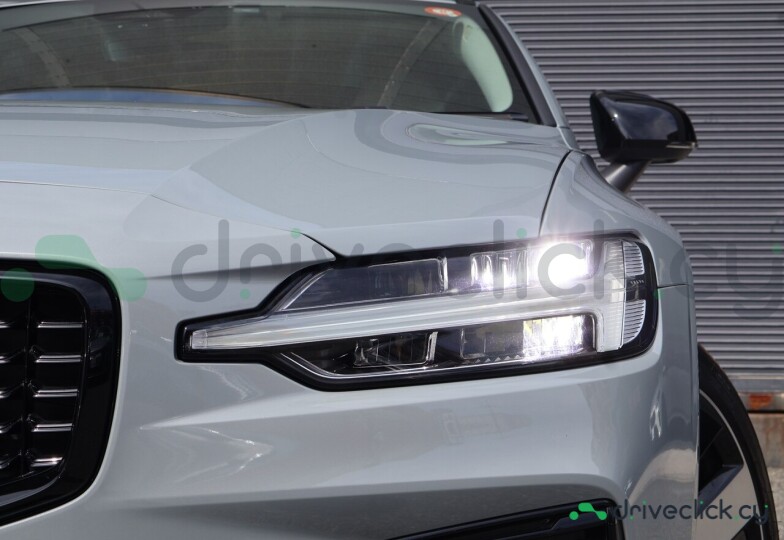 Volvo V60 Grey