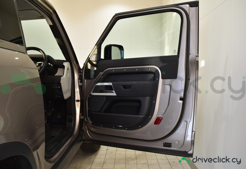 Land Rover Defender Other