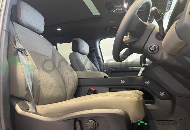 Land Rover Defender Grey