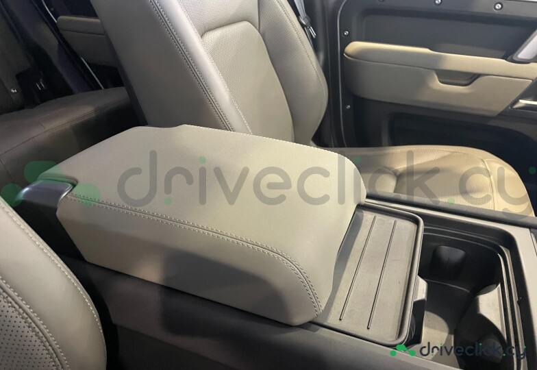 Land Rover Defender Grey