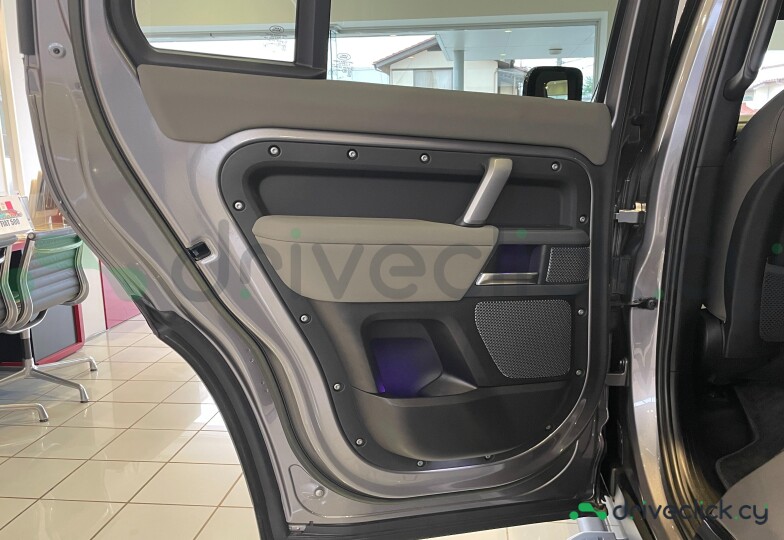 Land Rover Defender Grey