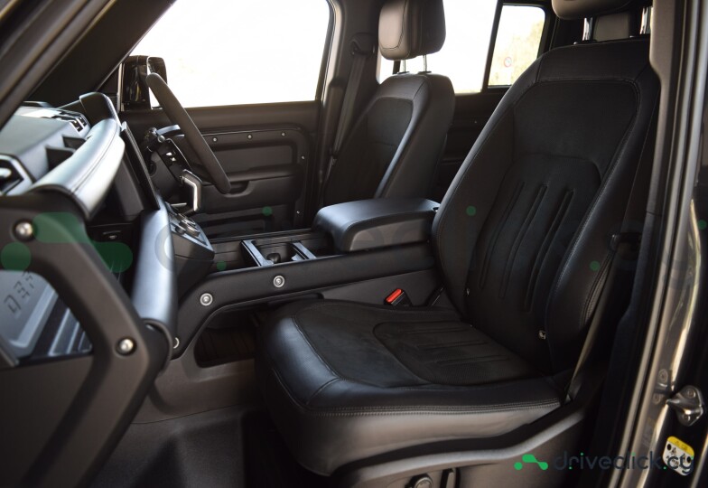 Land Rover Defender Black