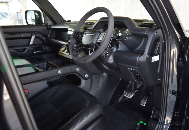 Land Rover Defender Black