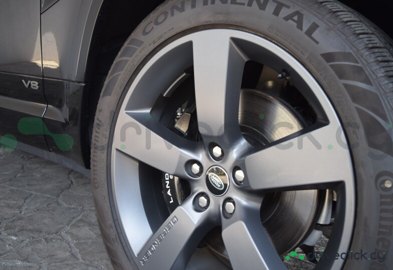 Land Rover Defender Black