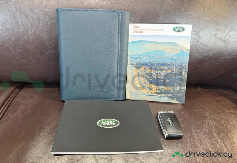 Land Rover Defender Black