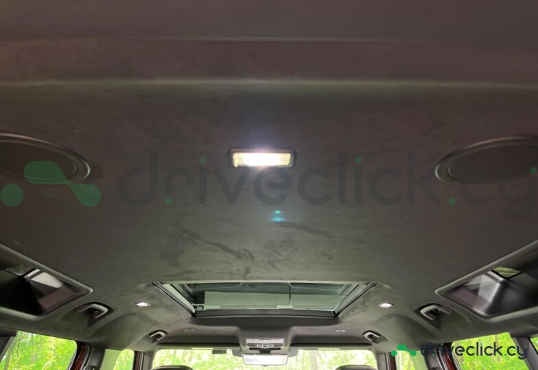 Land Rover Defender Dark red