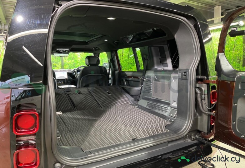 Land Rover Defender Dark red