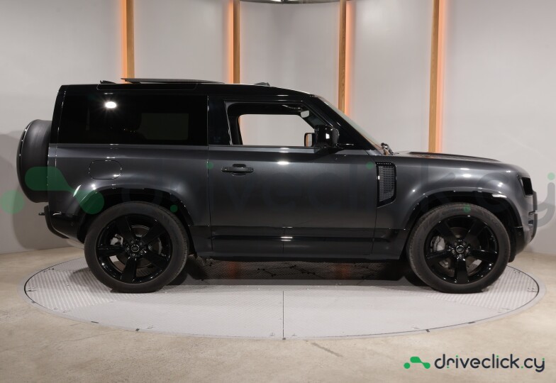 Land Rover Defender Black
