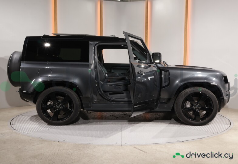 Land Rover Defender Black