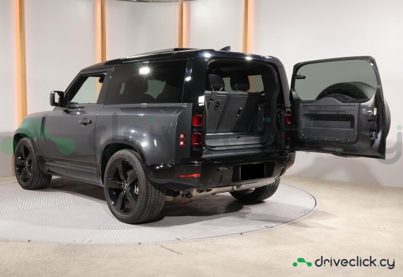 Land Rover Defender Black