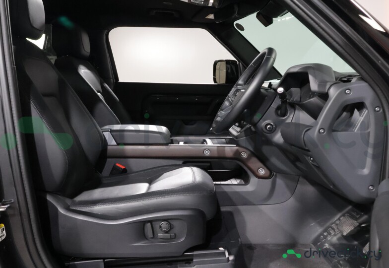 Land Rover Defender Black