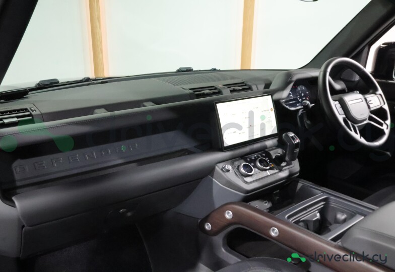 Land Rover Defender Black