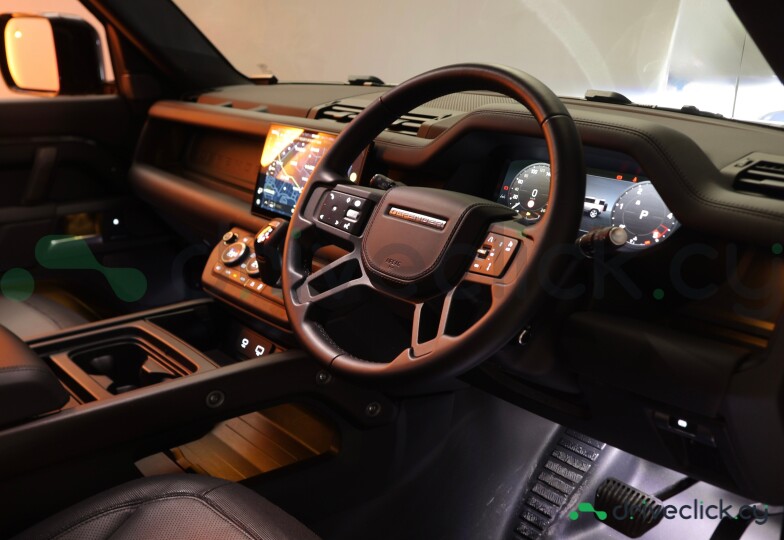 Land Rover Defender Black