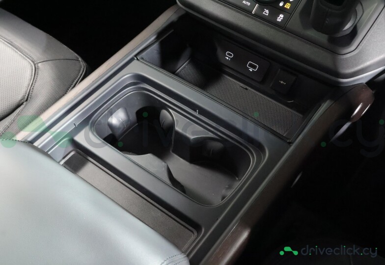 Land Rover Defender Black