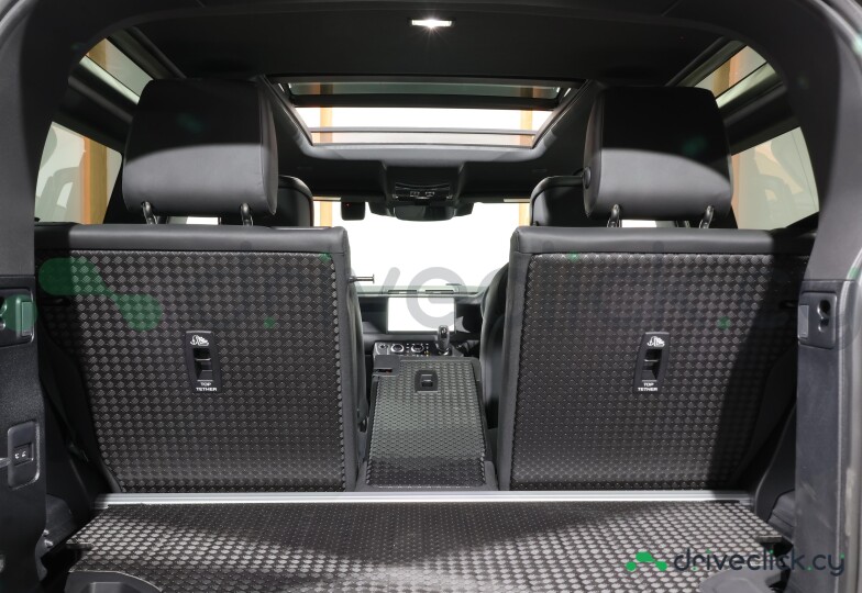 Land Rover Defender Black