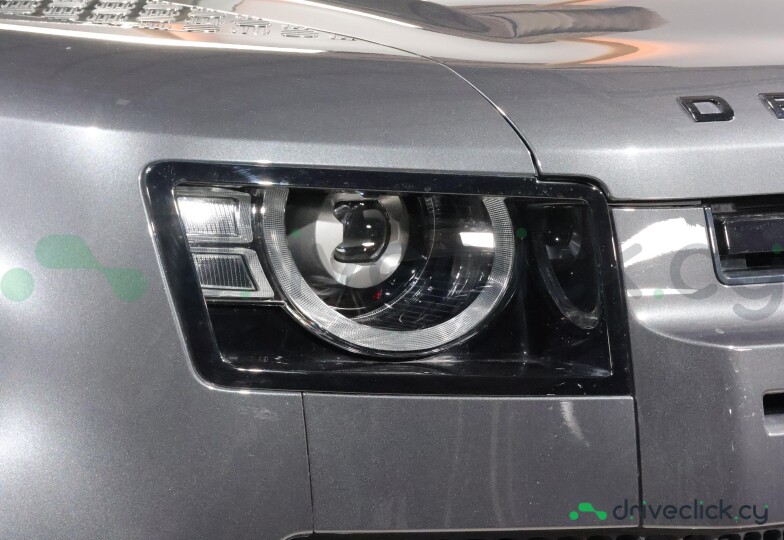 Land Rover Defender Black