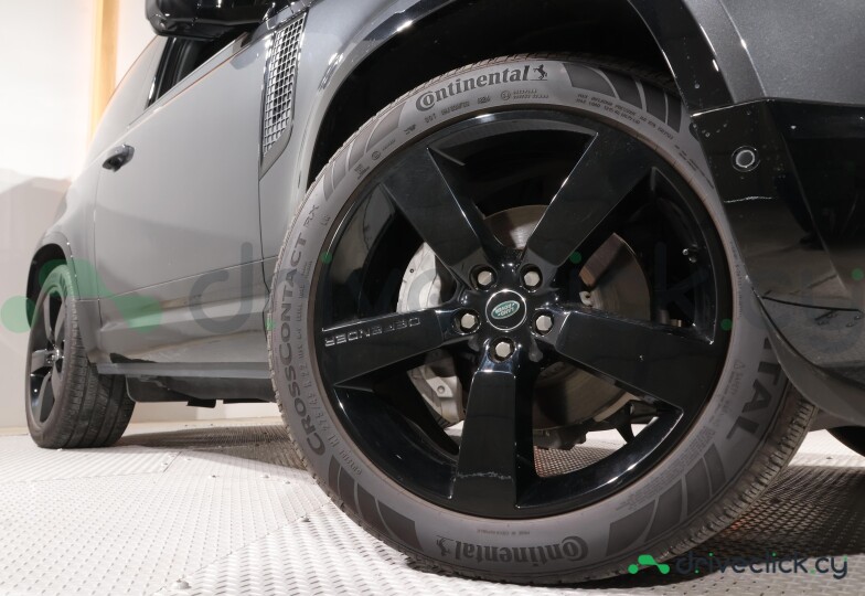 Land Rover Defender Black