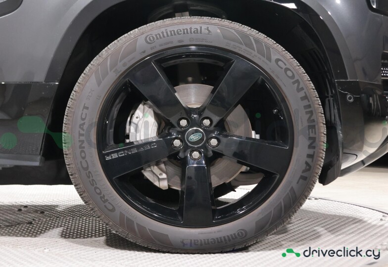 Land Rover Defender Black