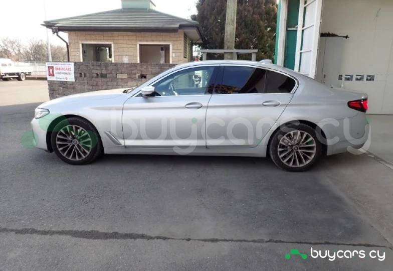 BMW 5 series Серый