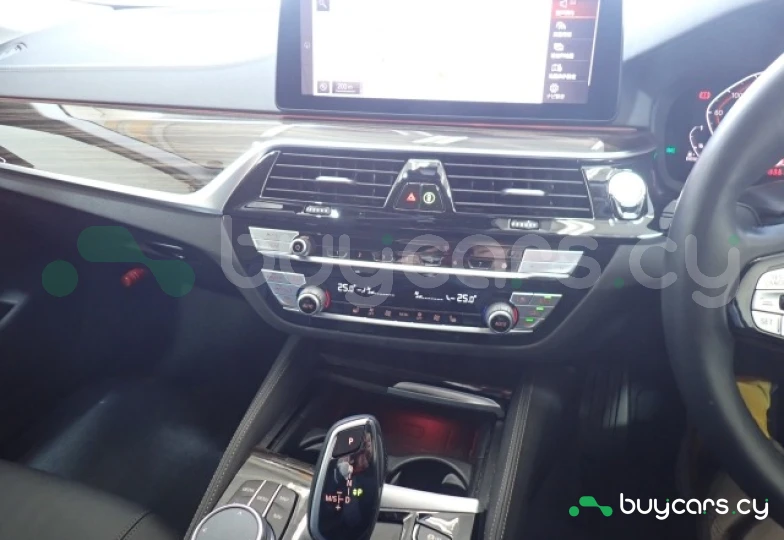 BMW 5 series Серый