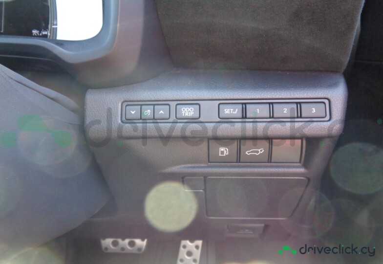 Lexus LBX Black