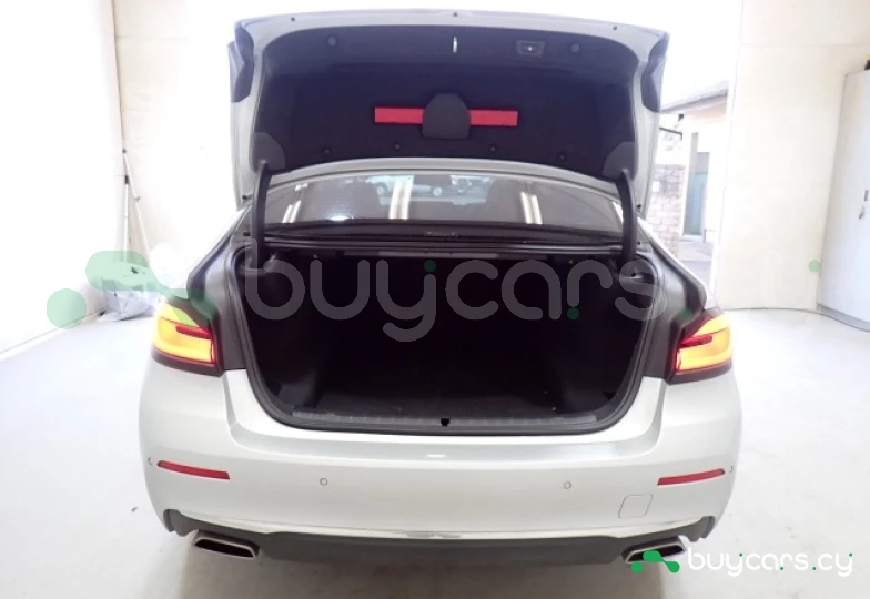 BMW 5 series Серый