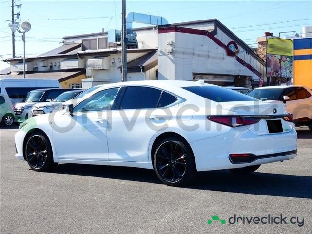Lexus ES White