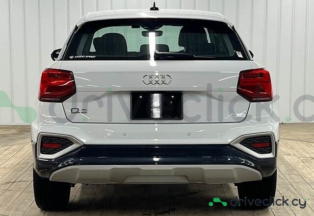 Audi Q2 White