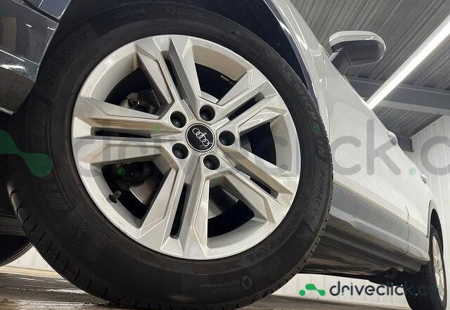 Audi Q2 White