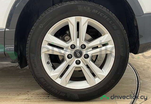 Audi Q2 White