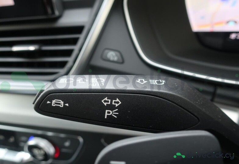 Audi Q5 Sportback Черный