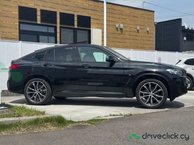 BMW X4 Black